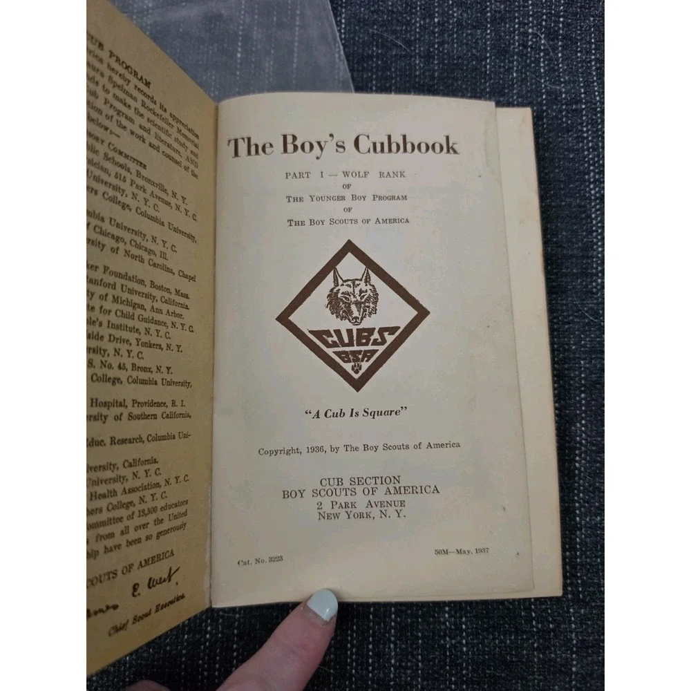 Vintage THE WOLF CUBBOOK - The Boys Cubbook  1936 BSA Scouting